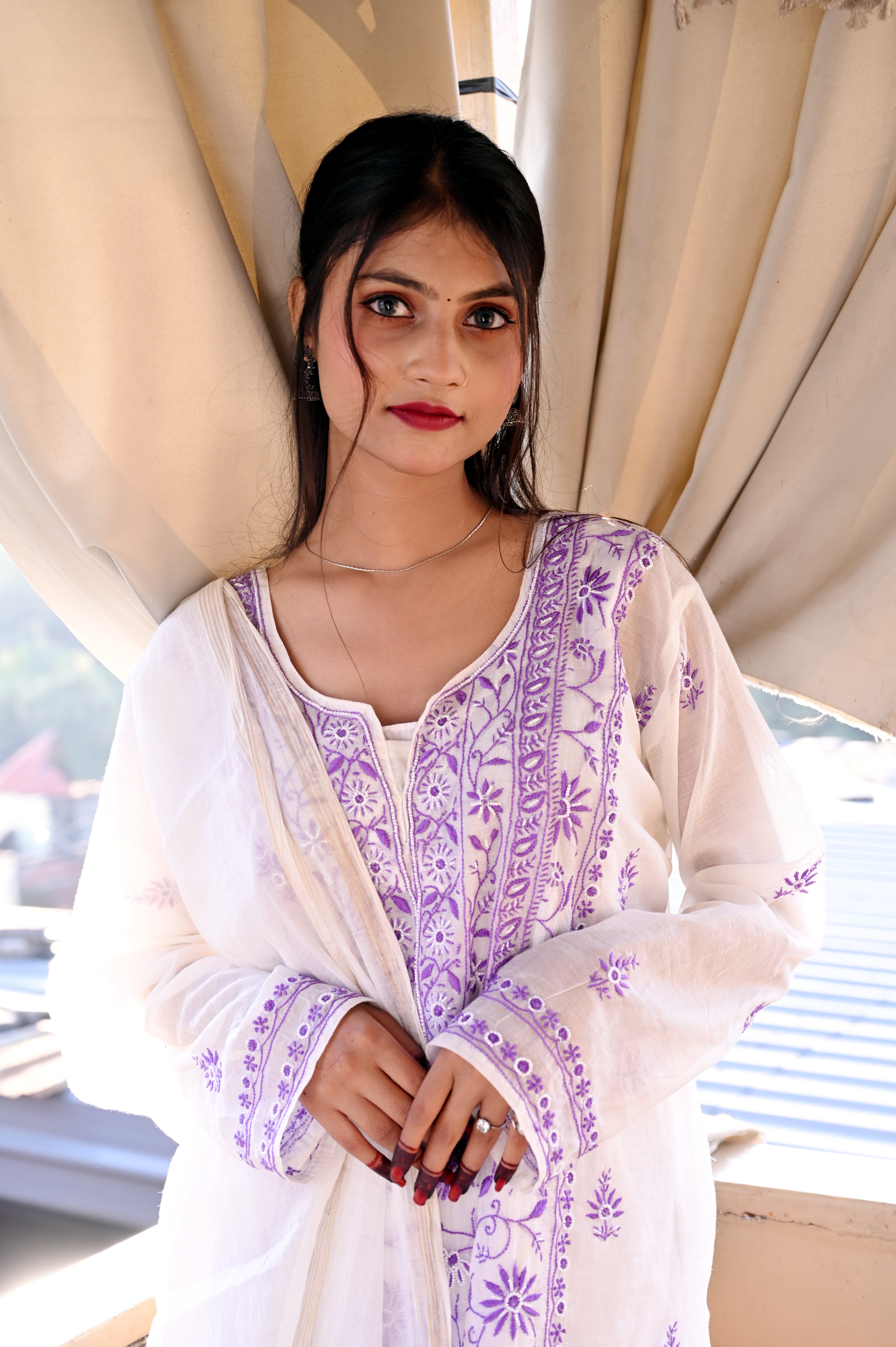 SEMI MALMAL CHIKAN KAARI PANEL WORK SUIT (PURPLE THREAD) WITH PEARL AND CUTDANA WORK
