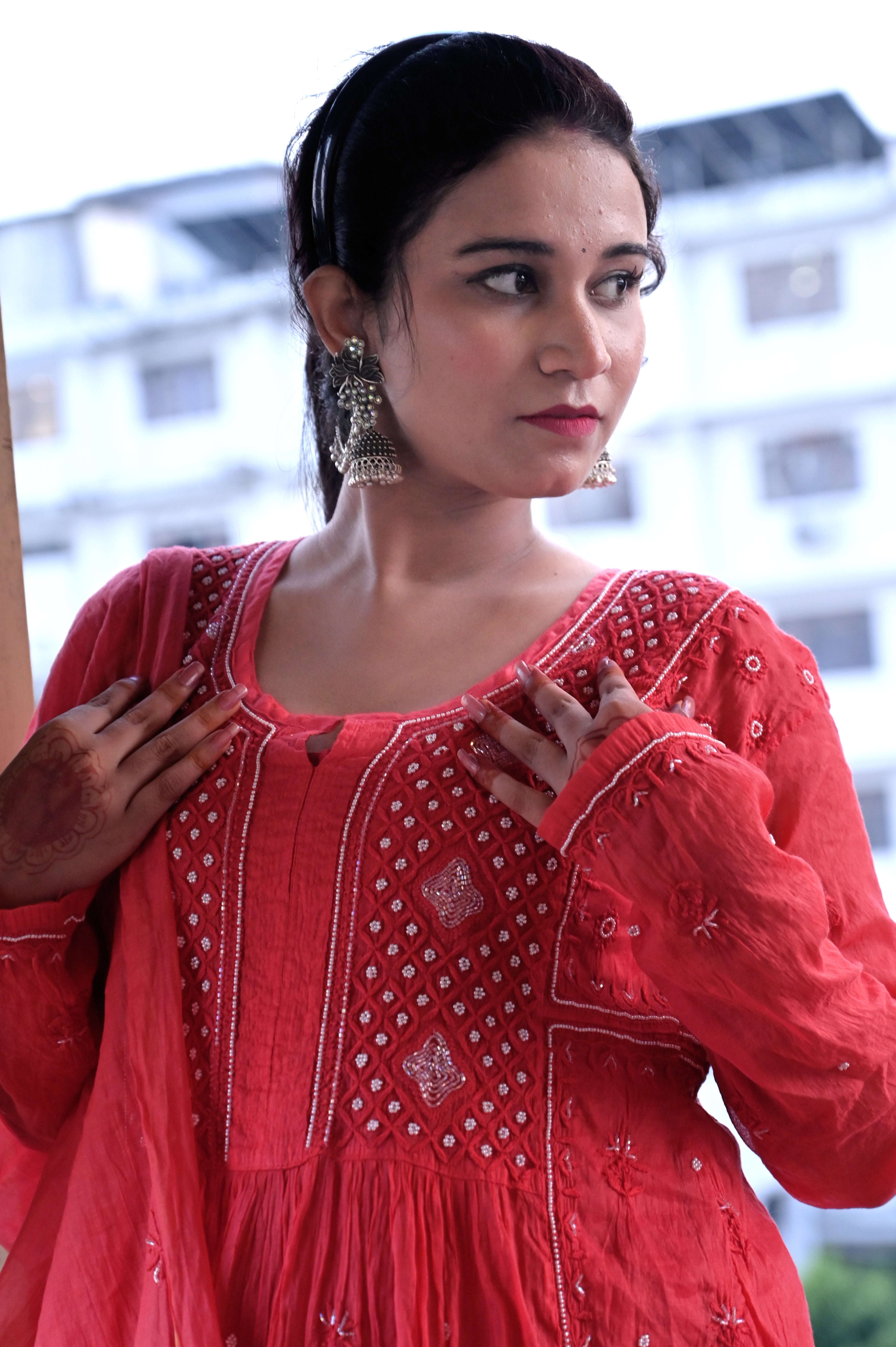 PURE MALMAL CHIKAN KAARI SEMI STICHED GOWN WITH PEARL WORK INCLUDING DUPATTA